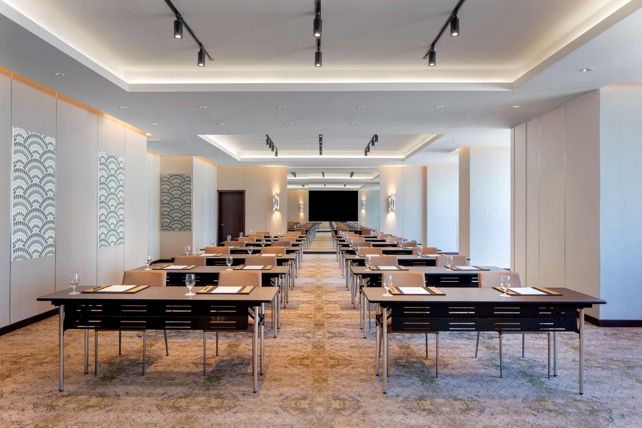 Dusit Doha Hotel Exterior photo Meeting room