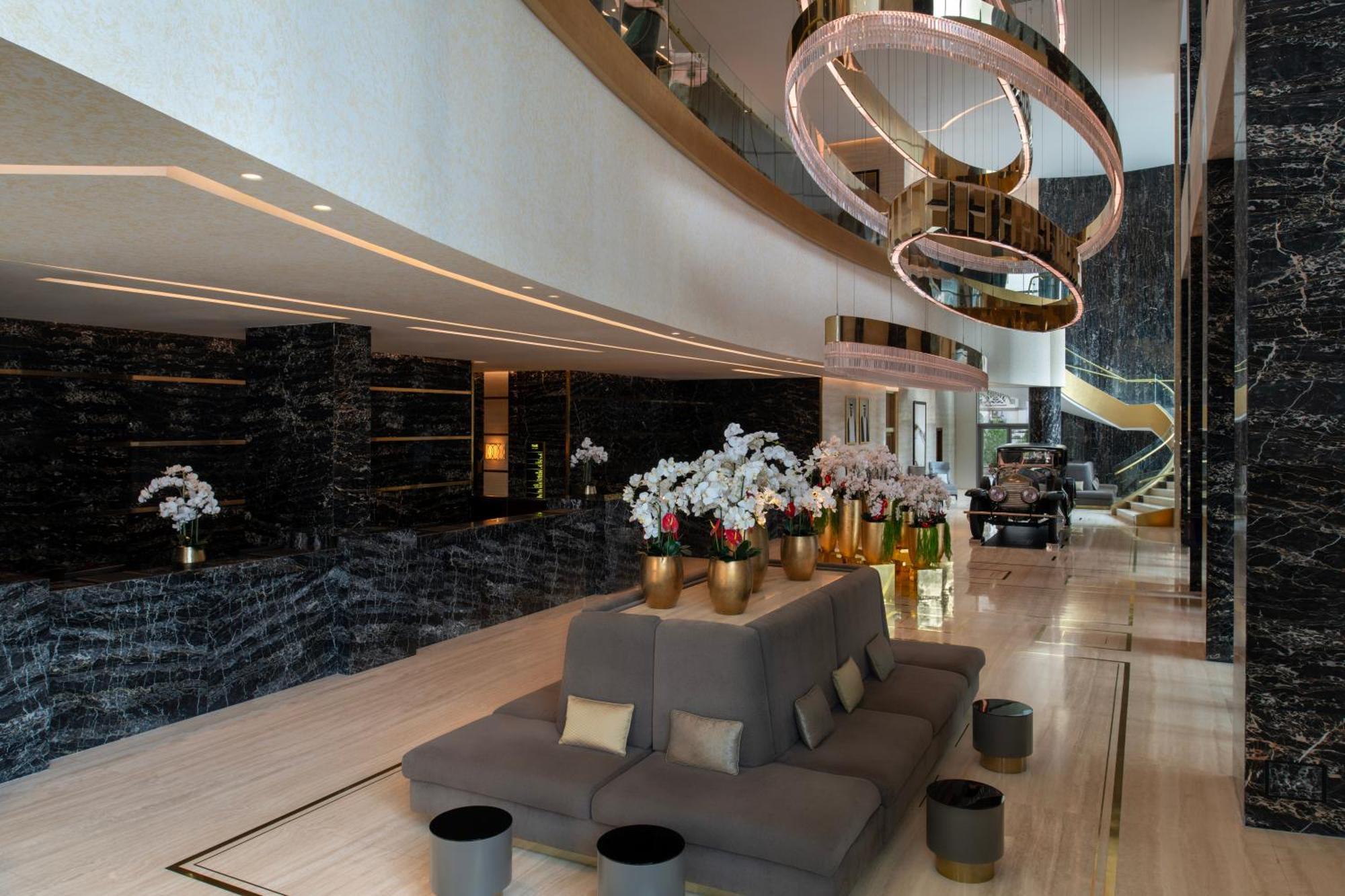 Dusit Doha Hotel Exterior photo The lobby of the hotel