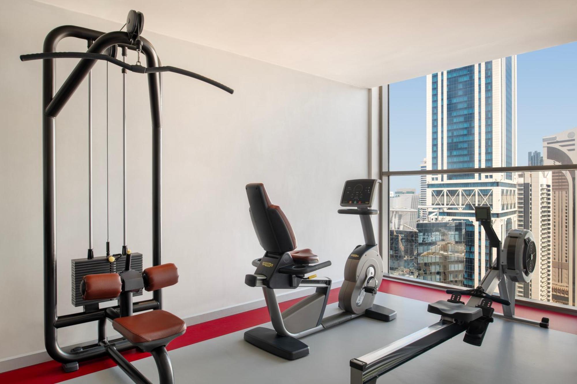 Dusit Doha Hotel Exterior photo Fitness Center